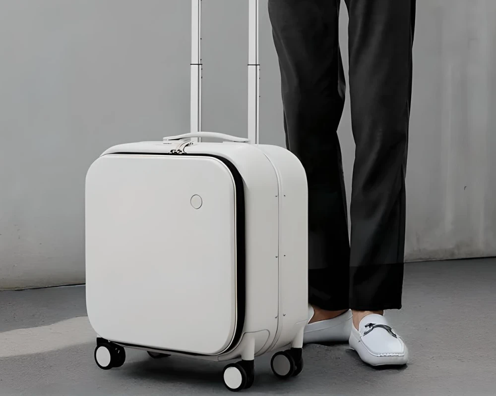 light weight suitcase